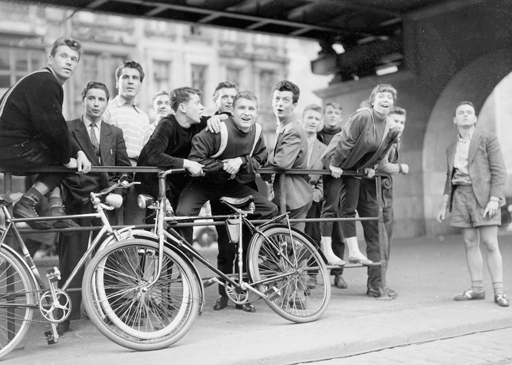 Scene from Berlin – Schönhauser Corner (Berlin – Ecke Schönhauser).