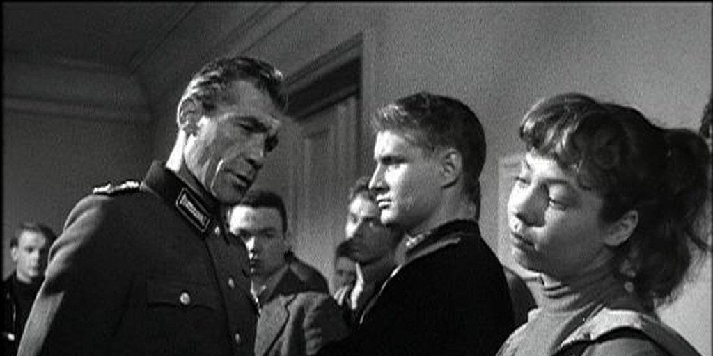 Scene from Berlin – Schönhauser Corner (Berlin – Ecke Schönhauser).